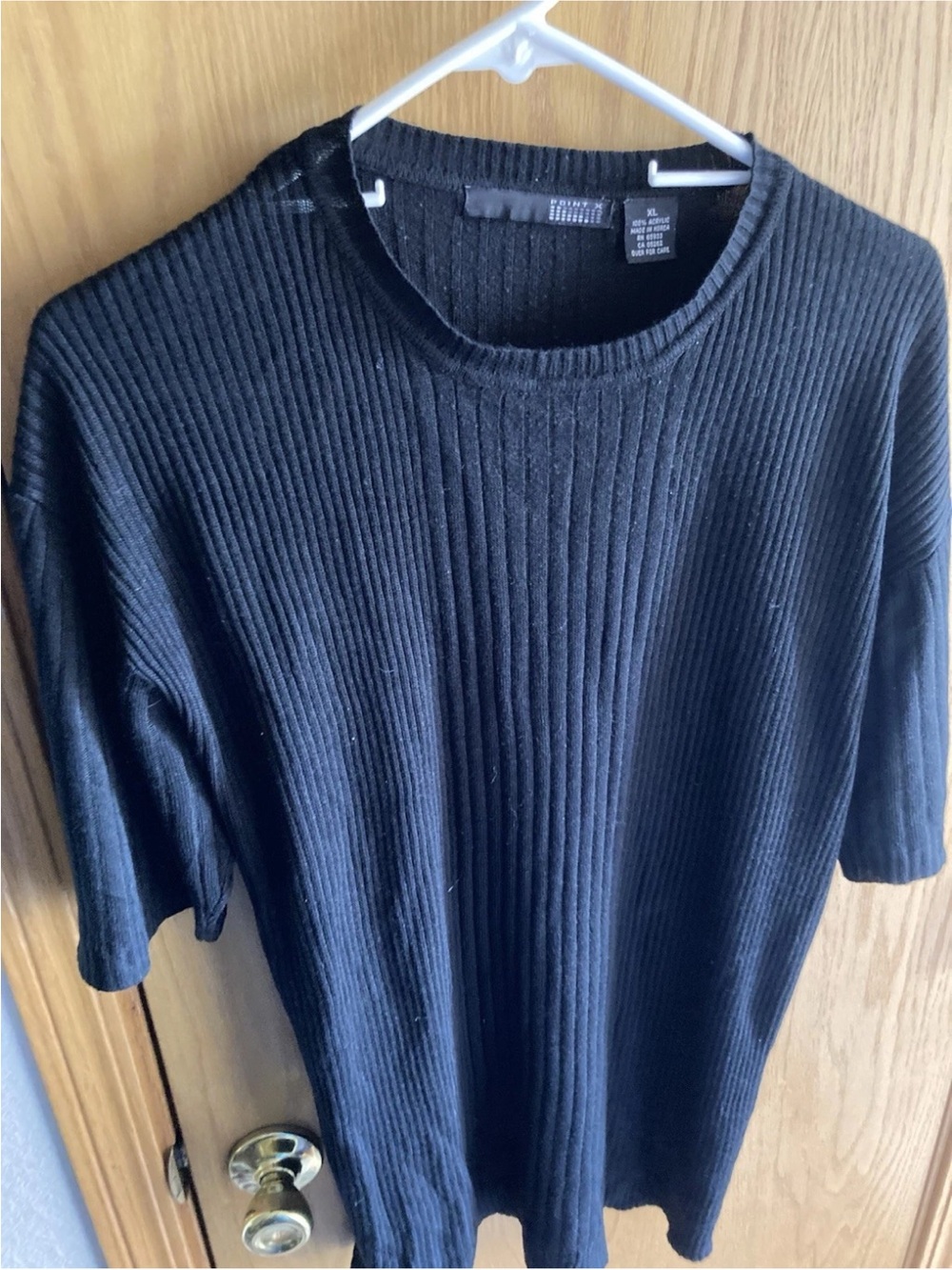 Men XL (fits like large)  black shirt free shipping good short sleeve point x